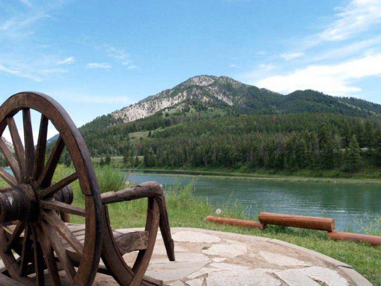 Flying Saddle Resort Hotel in Alpine, Wyoming Near Jackson Hole