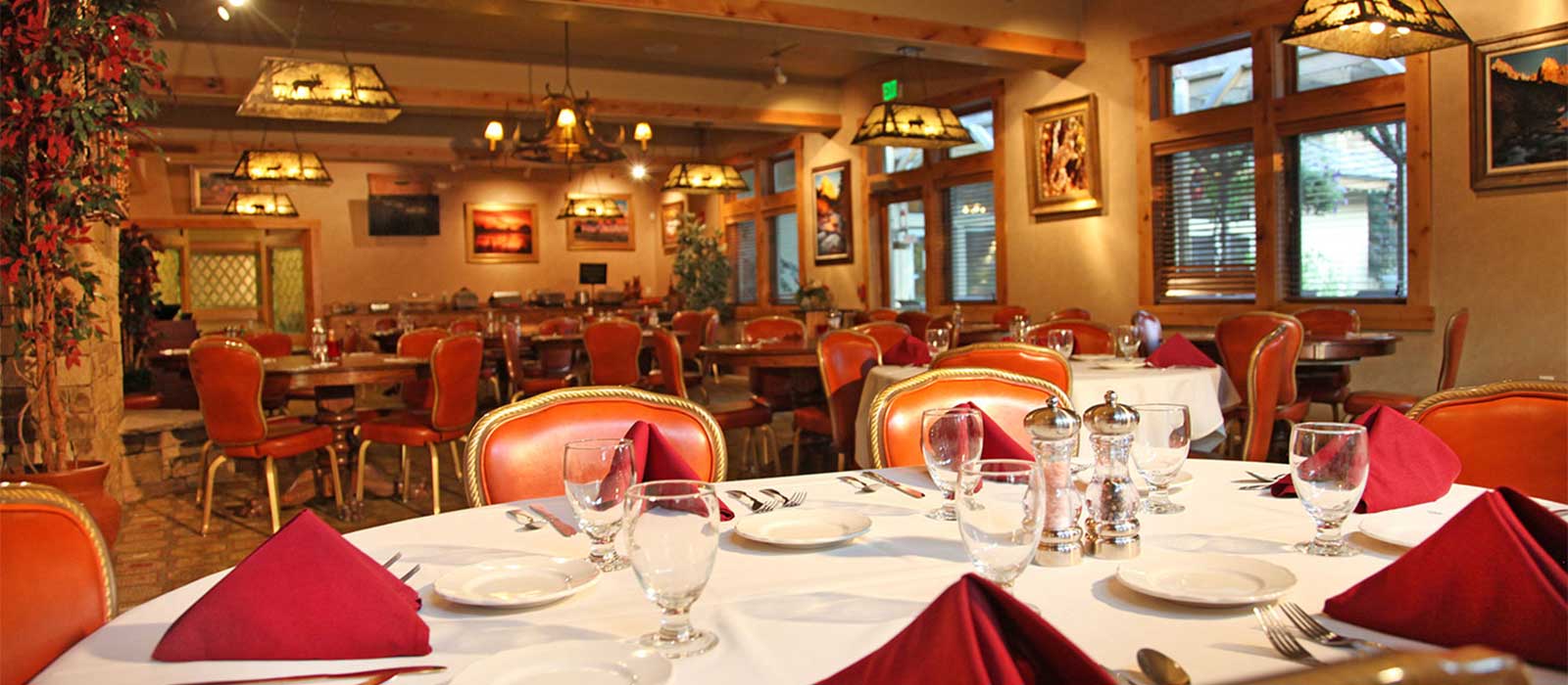 Alpine, Wyoming Restaurant & Steakhouse | Flying Saddle Resort