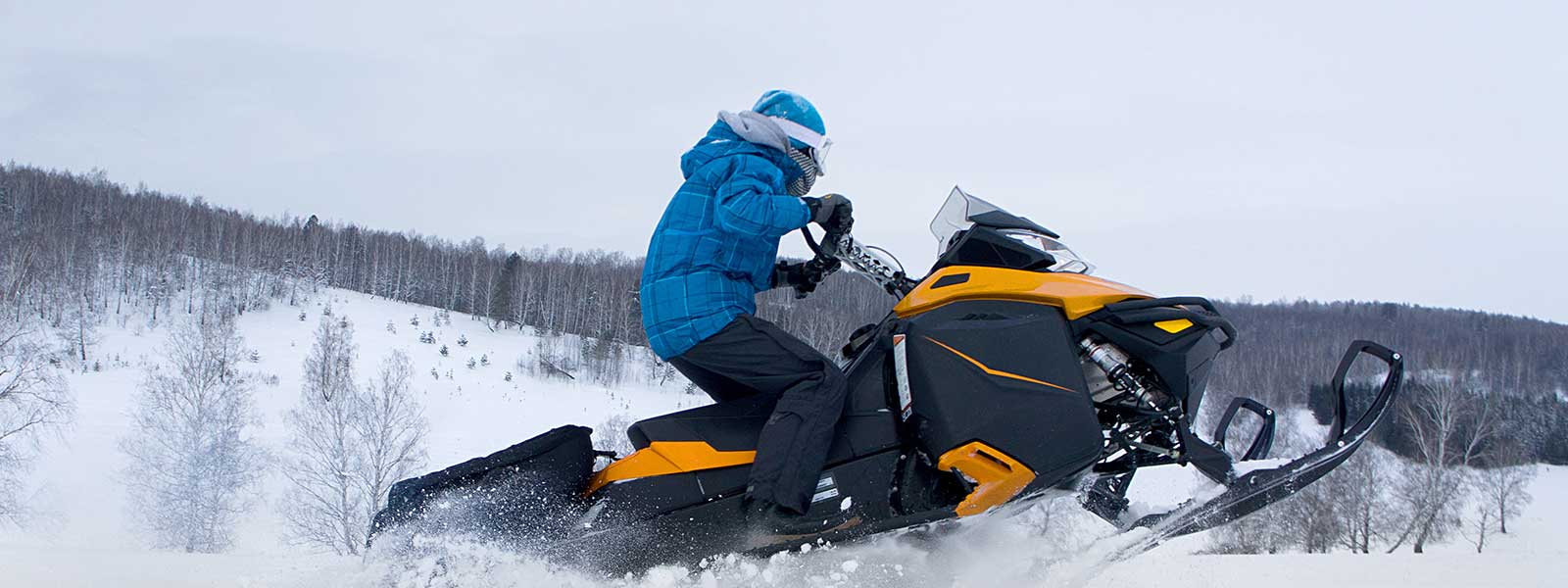 snowmobiling-in-wyoming